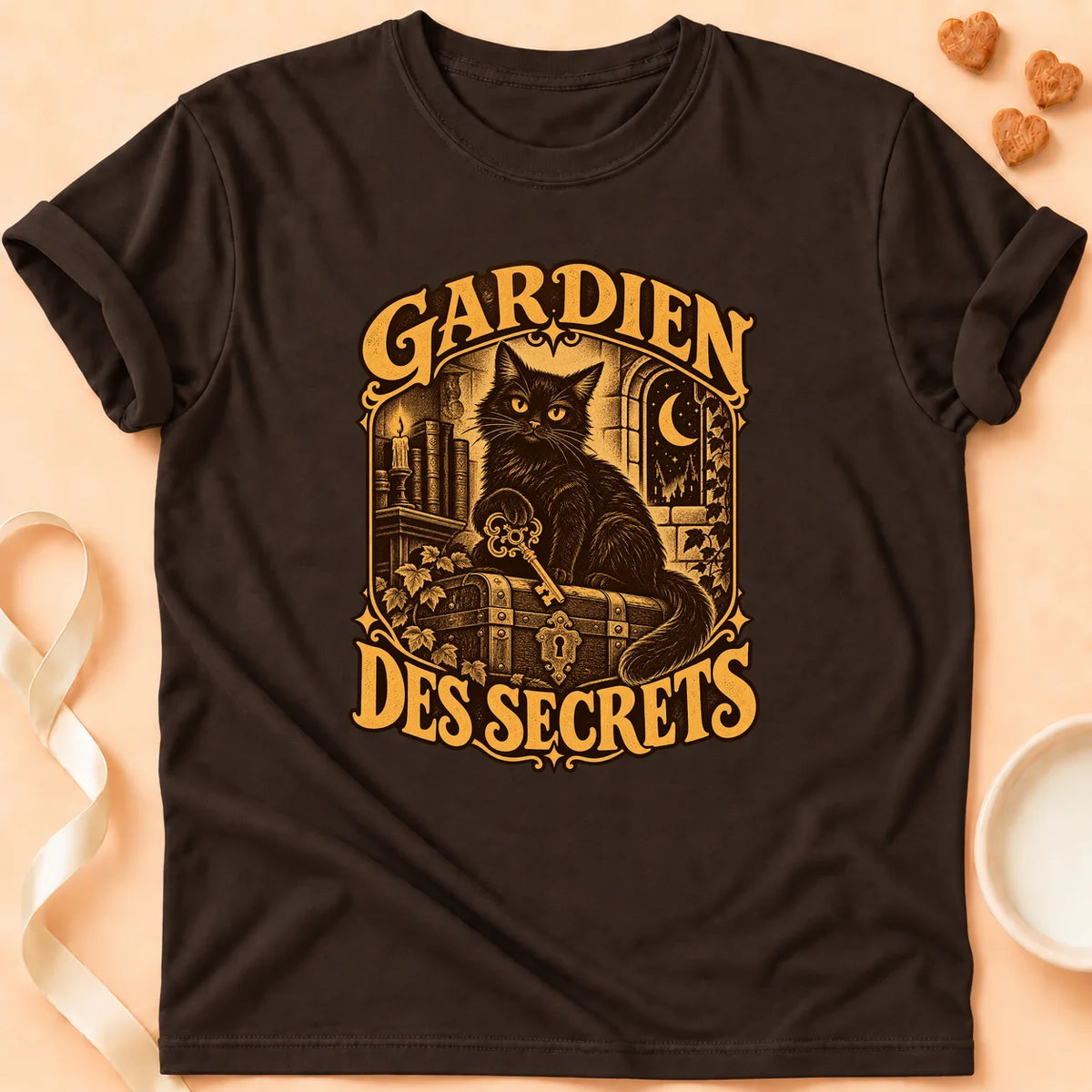 T-shirt chat Patoume – T-shirt Gardien des secrets – Chocolat