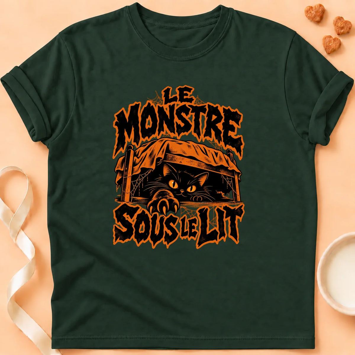 T-shirt chat Patoume – T-shirt Sous le lit – Vert sapin