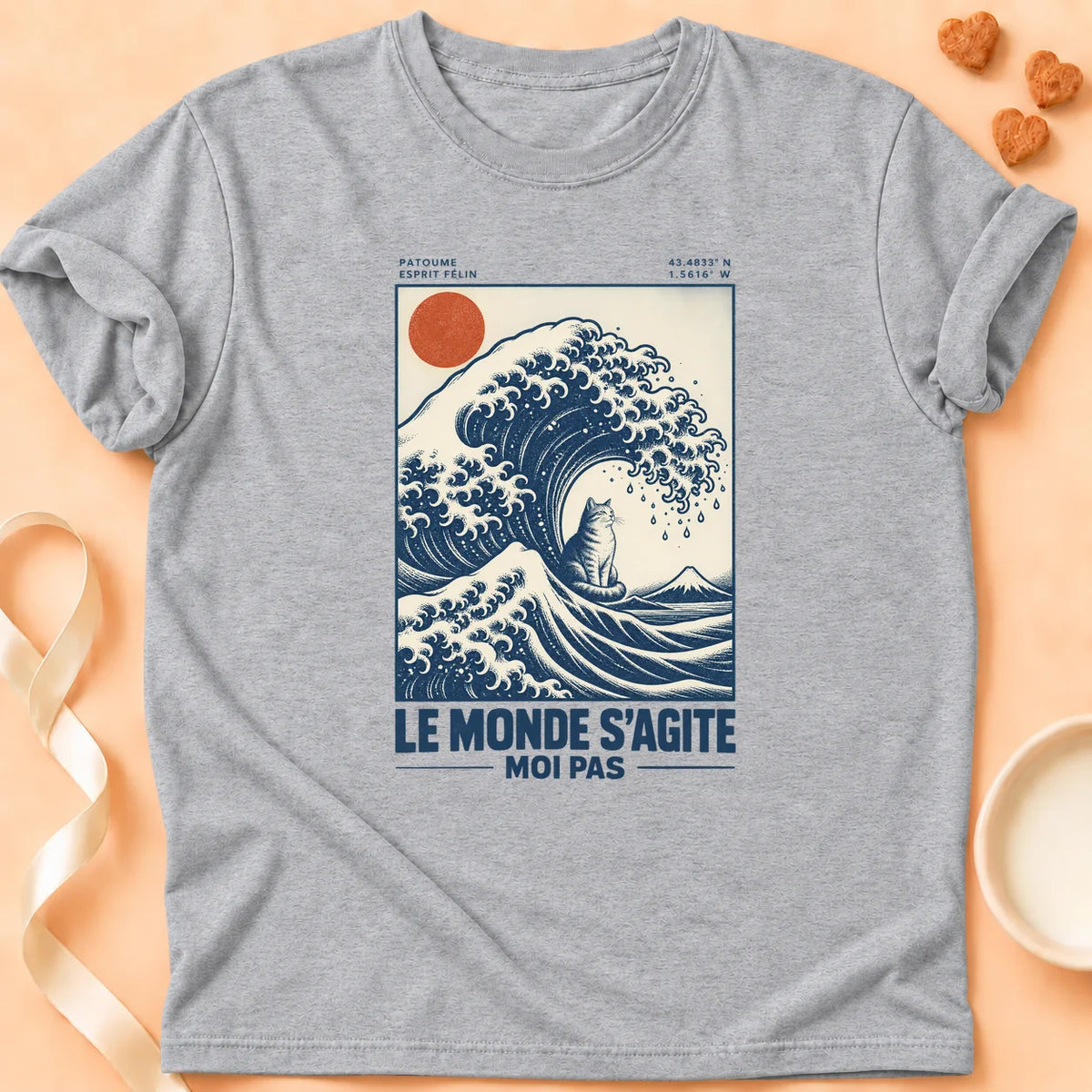 T-shirt chat Patoume – T-shirt Le monde s’agite – Gris