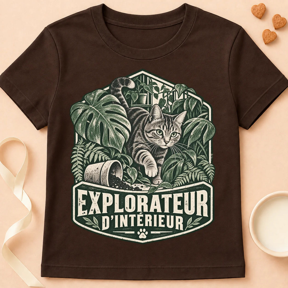 T-shirt chat Patoume – T-shirt Explorateur d’intérieur – Chocolat