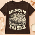 T-shirt chat Patoume – T-shirt Pas à ma sieste – Chocolat