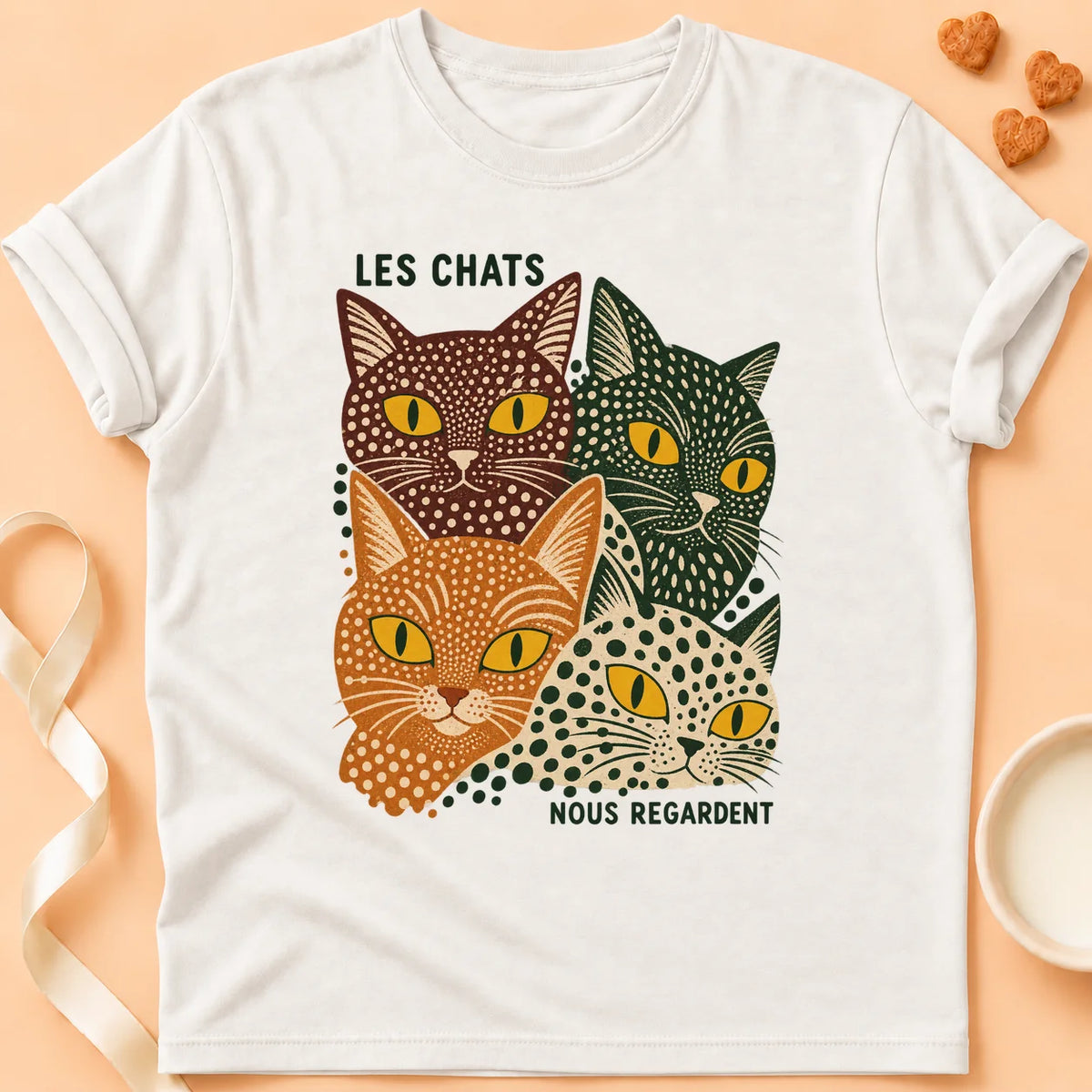 T-shirt chat Patoume – T-shirt Les chats nous regardent – Blanc